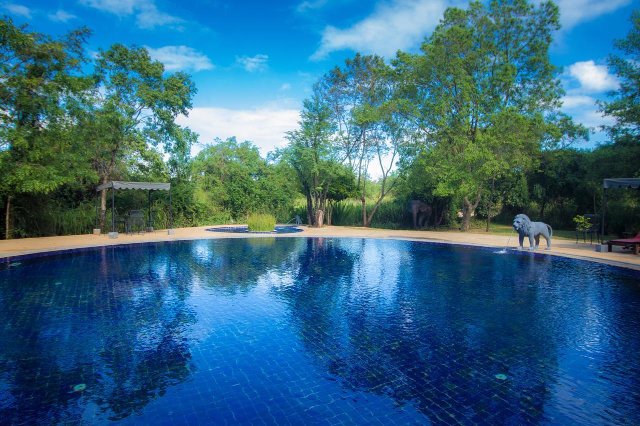 The Elephant Corridor Hotel Sigiriya Buitenkant foto