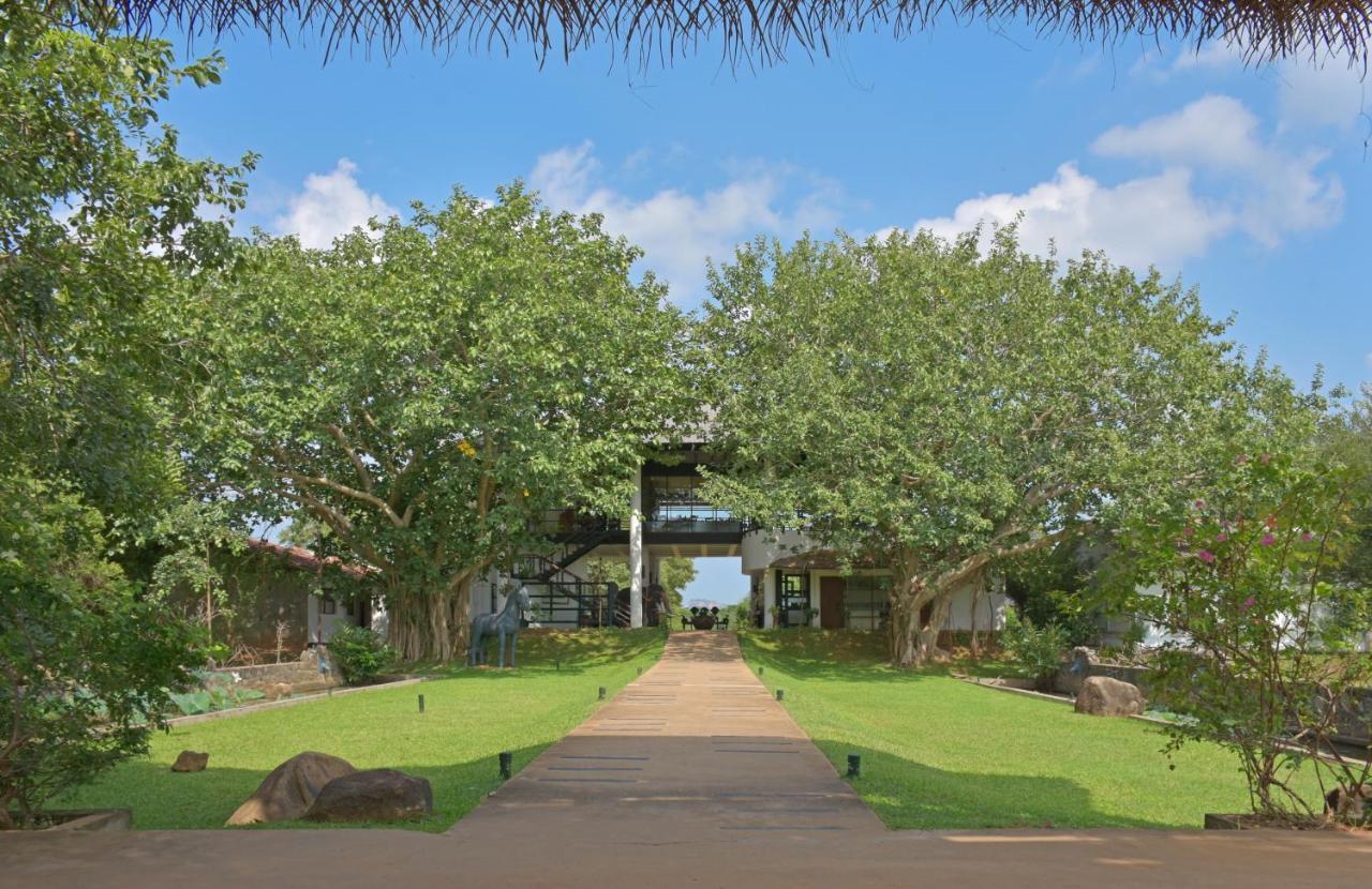 The Elephant Corridor Hotel Sigiriya Buitenkant foto